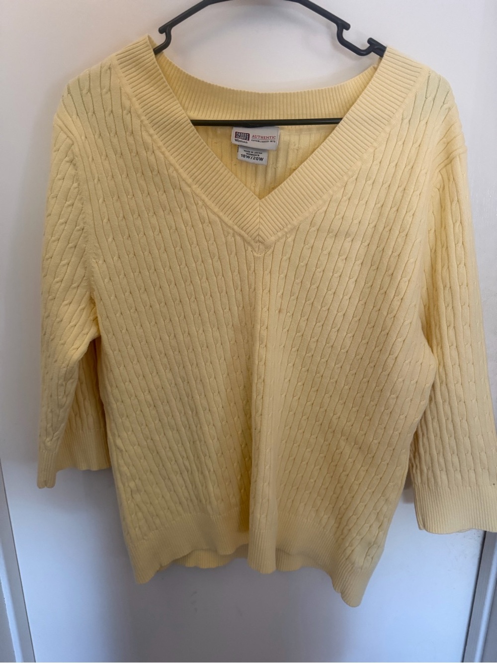 Faded Glory Pale Yellow Cable-Knit V-Neck Sweater